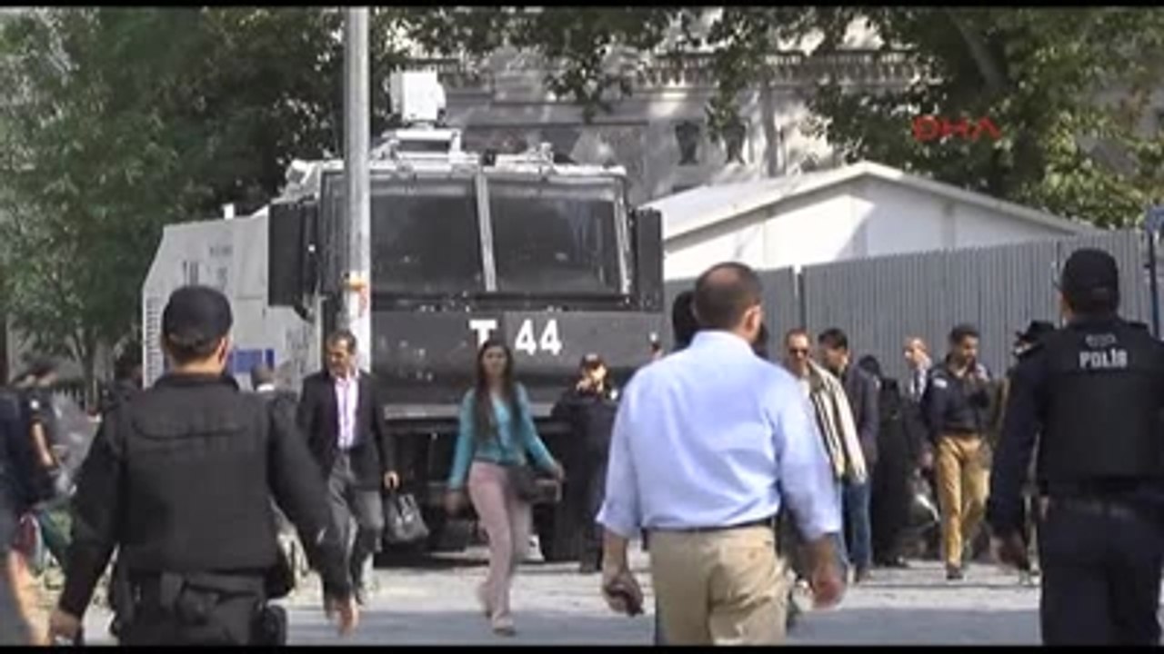 Işid Protestocularına Beyazıt Meydanı'nda Plastik Kelepçeli, Yaka-Paça Gözaltı 1-