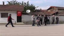 İnegöl Şehit Astsubayın Yakınlarına Başsağlığı Ziyareti