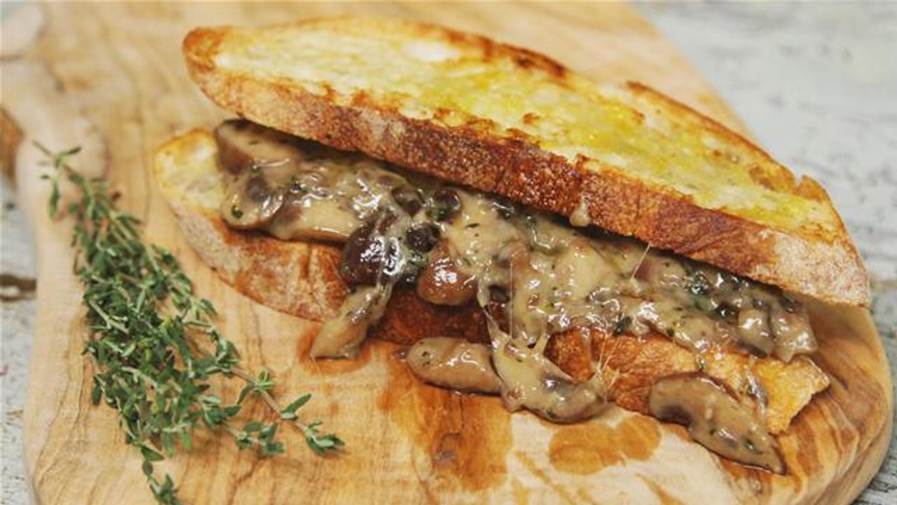 How To Make Cheesy Mushroom Melts