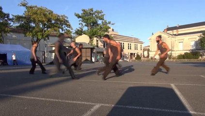 Arts de la rue - Groupe Tango Sumo - Around