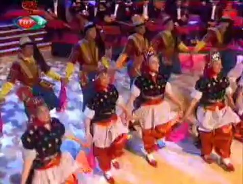 AKADEMİ HALK OYUNLARI TOPLULUĞU *Bir Demet Halk Oyunu* (2)