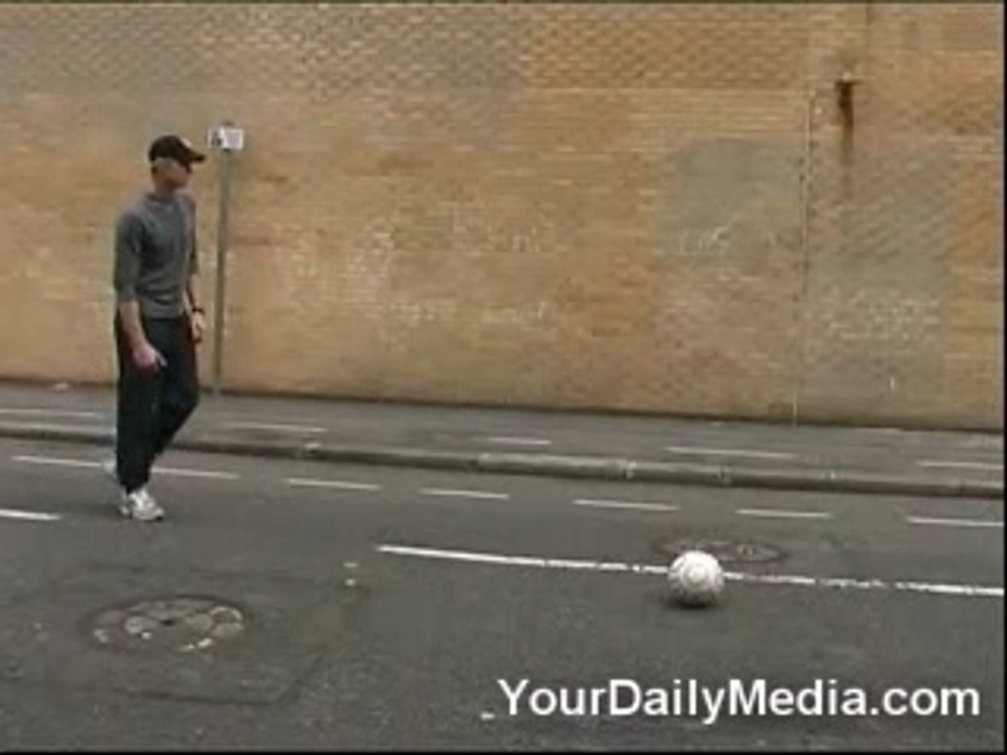 ⁣Football-street