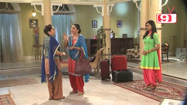 Simar Flirts With Baldev | Veera