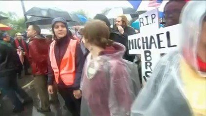 A Ferguson, les Américains manifestent toujours contre les violences policières