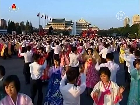 Ким Чен Ын показался на публике с тростью