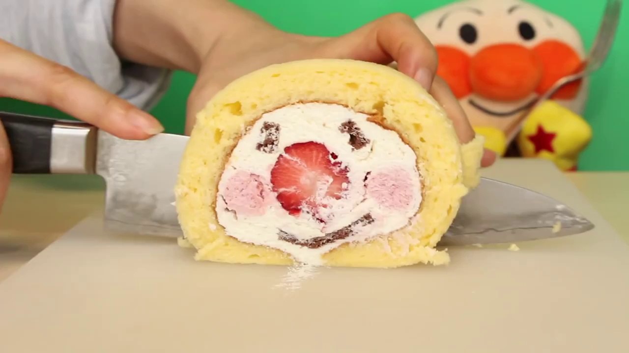 アンパンマン風ロールケーキ