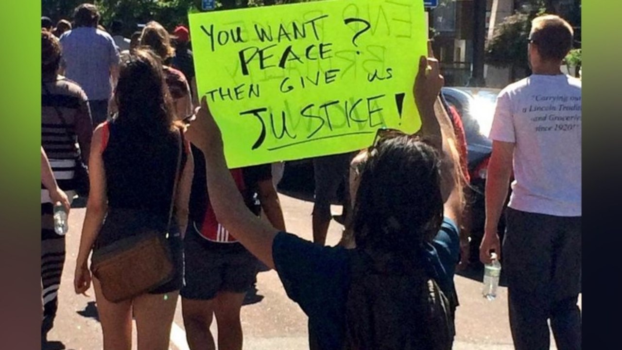 'Hands up, don't shoot': Day 3 of Ferguson rallies