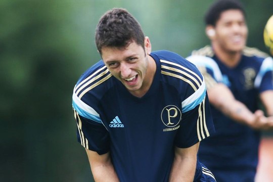 Felipe Menezes afirma que clássico será decisivo para temporada