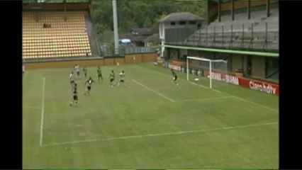 Nathan faz golaço em jogo