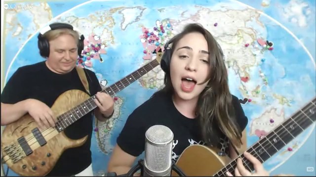 Daria Musk Plays at the GeekBeat.TV Geek House Grand Opening Extravaganza - GeekBeat Tips & Reviews