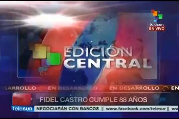 Jóvenes celebran el cumpleaños de Fidel Castro