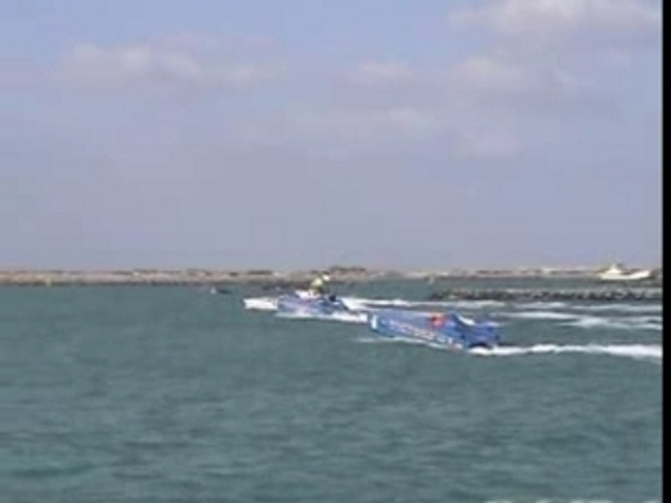 Dubai_2004_rc_raceboats