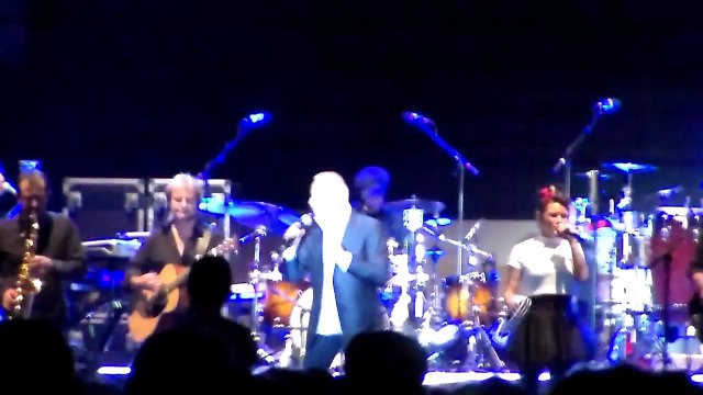 Concert Michel Fugain aux arènes du Tempéras Alès - Ouverture