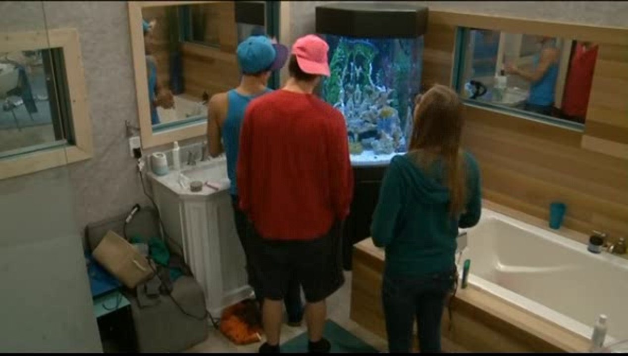 Zach & Frankie (+Christine) Feed the Fish Together