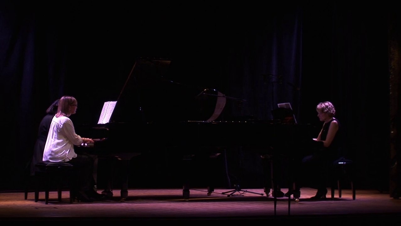 Isabelle STELLA et ses élèves, concert à Paris, mairie du 9ème, autour de 2 pianos