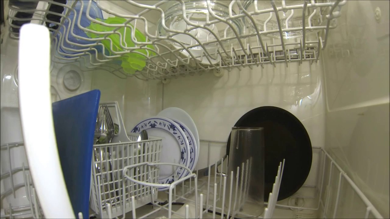 Une GoPro filme l'intérieur d'un lave-vaisselle en fonctionnement - Vidéo  Dailymotion