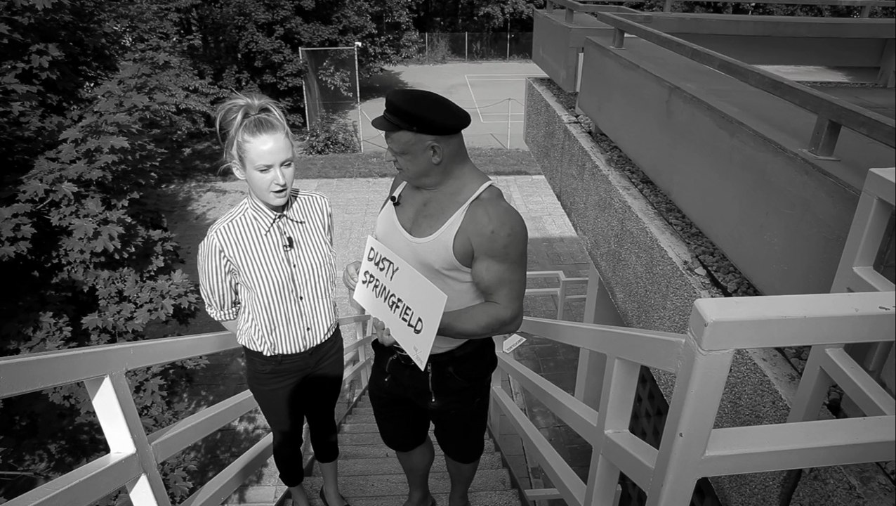 Episode #19 | Namedropping | Leslie Clio