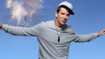 Irmãos Manning pagando mico em comercial