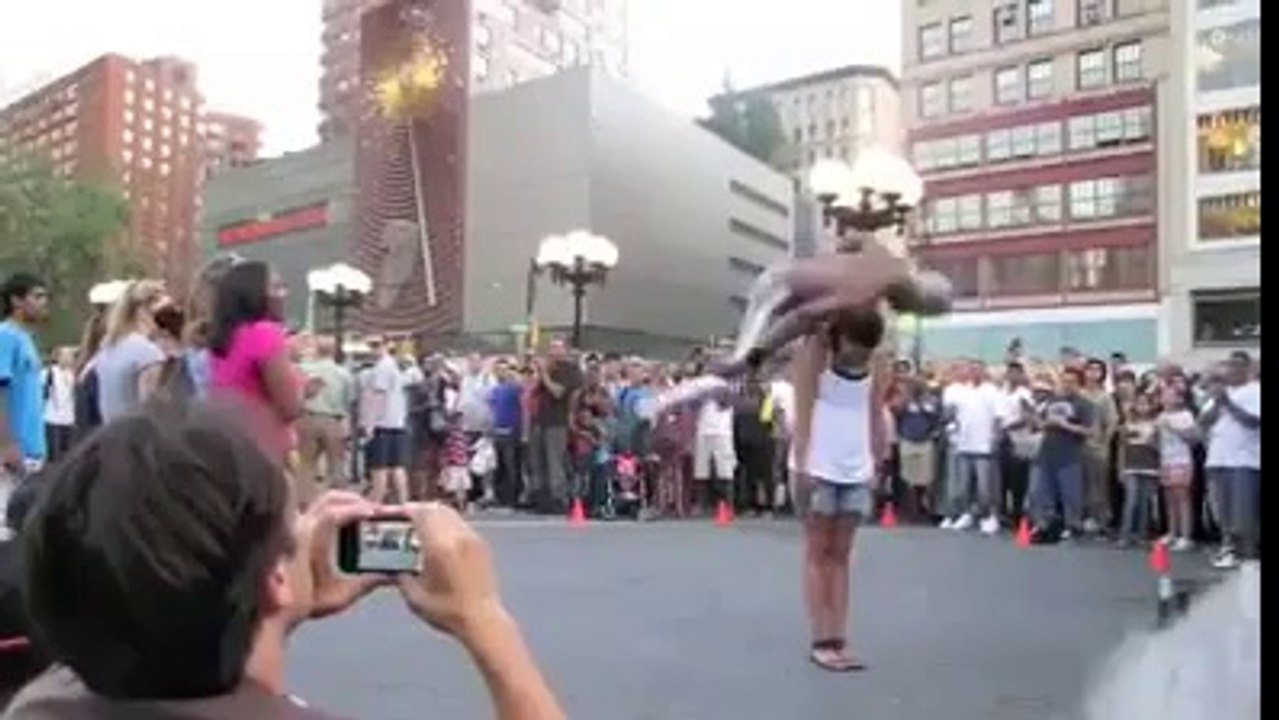 Haha! (Amazing Talent) Man Doing Funny Things on Street