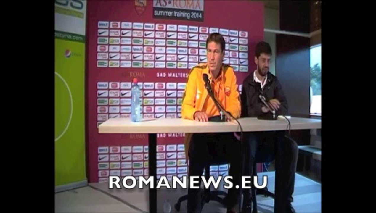 Rudi Garcia in conferenza stampa a Bad Waltersdorf