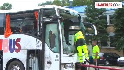 Türk plakalı otobüs devrildi: 1 ölü -