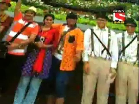 Tu Mere Agal Bagal Hai 14th August 2014pt4