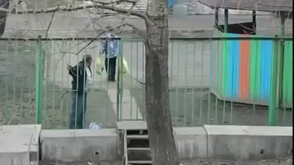 Sarhoş Adamın Çitlerle İmtihanı