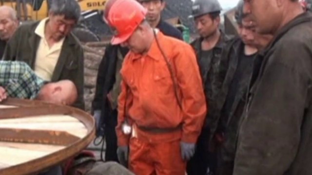 China mine rescue: Nine saved from flooded coal mine