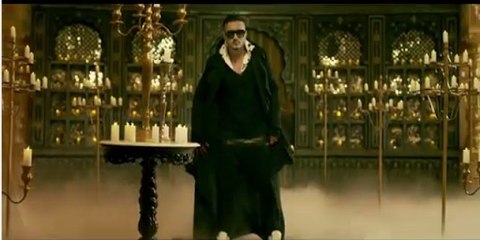 Pakistani munday perform in Lahore on party with bhootnath, Yo Yo Honey Singh song