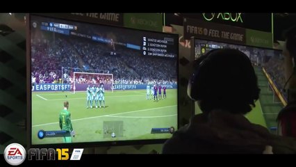 FIFA 15 - Gameplay Barcelona vs Napoli Gamescom 2014