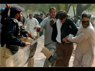 Tarana _Anthem_ for Long march 2009 By Aitzaz Ahsan - YouTube