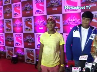 Celebs go patriotic and proud, sings their Indian heart out