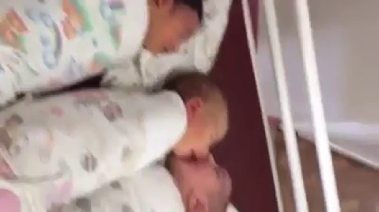 Nasıl da acıkmış :)