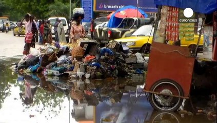 Ebola : destruction d'un bidonville à Conakry