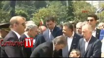 Abdullah Gül, Hakan Şükür ile böyle tokalaştı