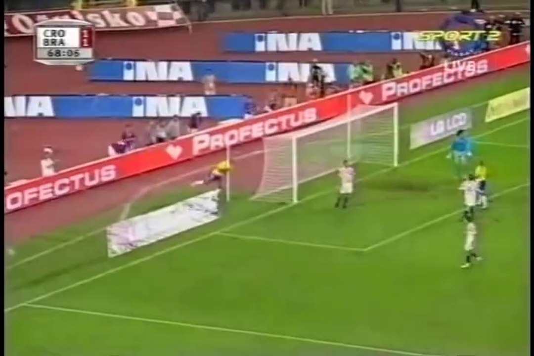 Adriano Big Miss Vs Croatia 2005