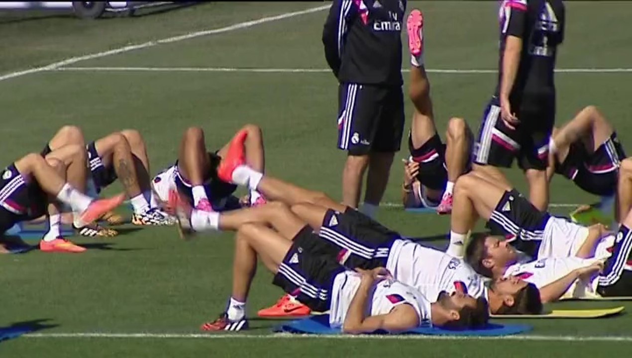 Pepe y Bale se entrenan al margen del grupo antes del viaje a Varsovia