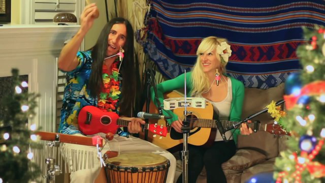 Mele Kalikimaka - Gianni and Sarah (Walk off the Earth)