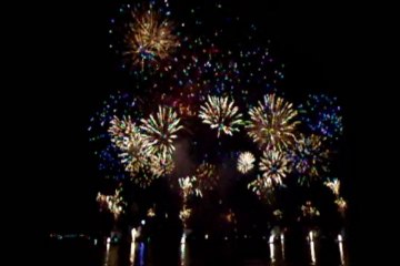 Feu d'artifice de Genève 2014 - P1 T2 - Lune
