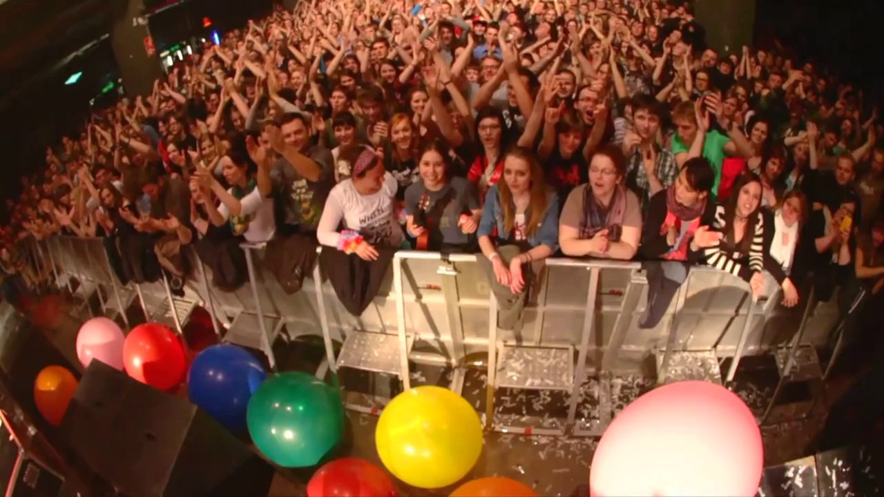 Road Stories Ep.1 (R.E.V.O. Tour '13) - Walk off the Earth
