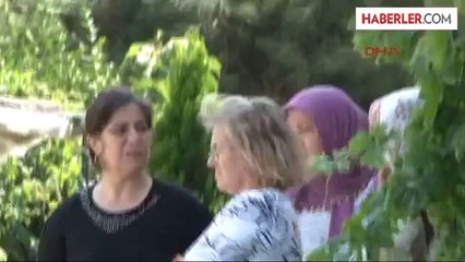 Yaşlı Kadın Yemek Dağıtım Aracının Altında Kaldı