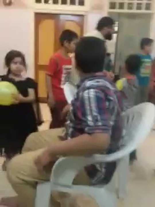 Happy birthday Musical chair