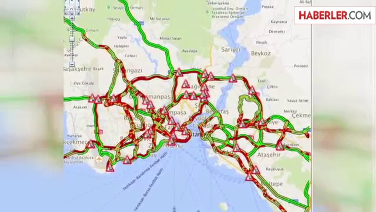 İstanbul Trafiği Kilitlendi