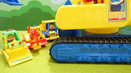 アンパンマンおもちゃ　うろチョロ工事カー　anpanman