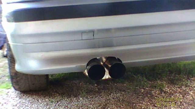 Son echappement inox BMW 328ti