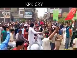 KPK CRY - عمران خان کا جوتوں سے استقبال کی حفیہ وٰیڈیو - Facebook‬