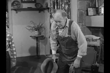 The Real Mccoys - s02e25 What's A Family For