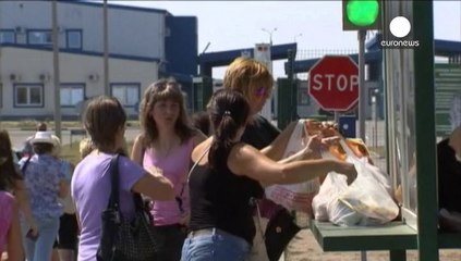 Le "convoi humanitaire" russe toujours bloqué près de la frontière ukrainienne