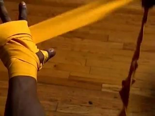 Everlast - How To Tie Hand Wraps Professional