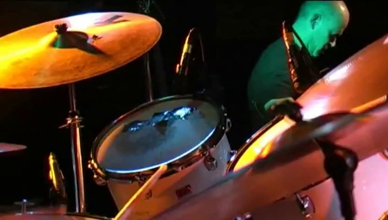 Focus - Harem Scarem / Guitar Solo / Bass Solo - Live in England (2009) (Pro-shot)